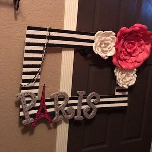Photo frame prop